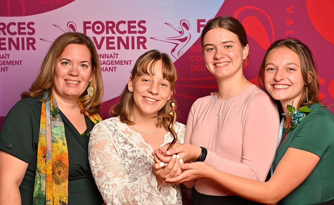 Le Dîner dans le noir 01